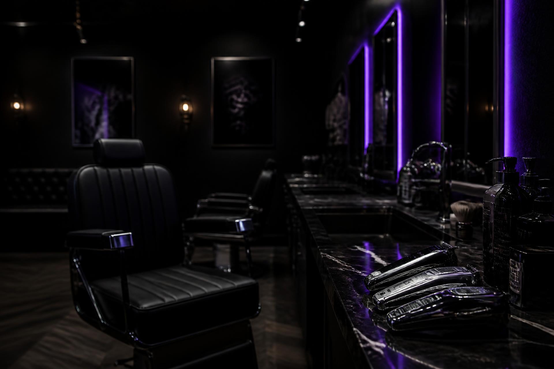 Interior de la barbería DRADEB en Cartagena